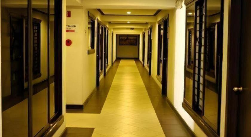 D' Leonor Hotel Davao Экстерьер фото