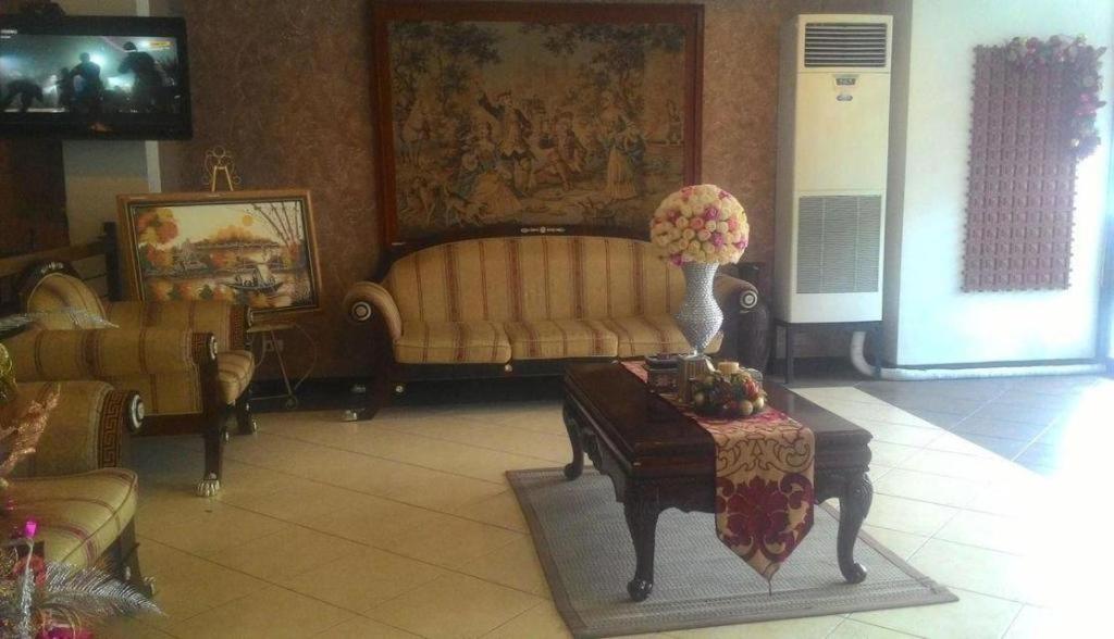 D' Leonor Hotel Davao Экстерьер фото