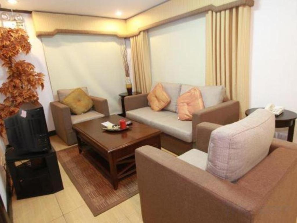D' Leonor Hotel Davao Экстерьер фото