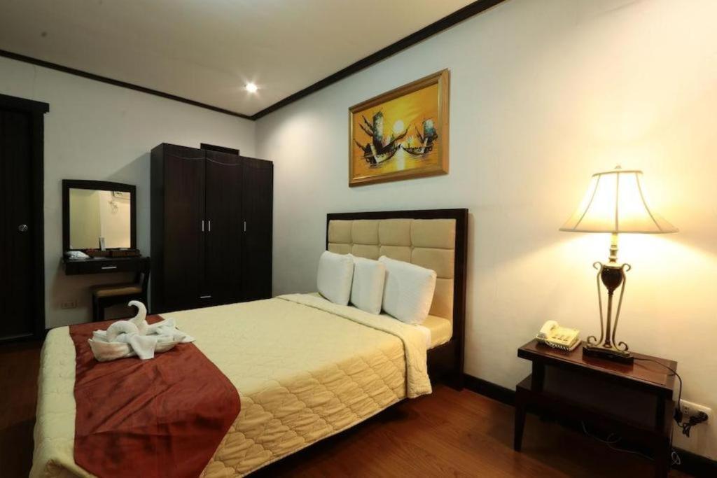 D' Leonor Hotel Davao Экстерьер фото
