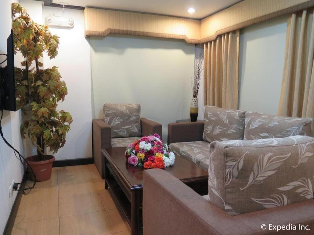 D' Leonor Hotel Davao Экстерьер фото
