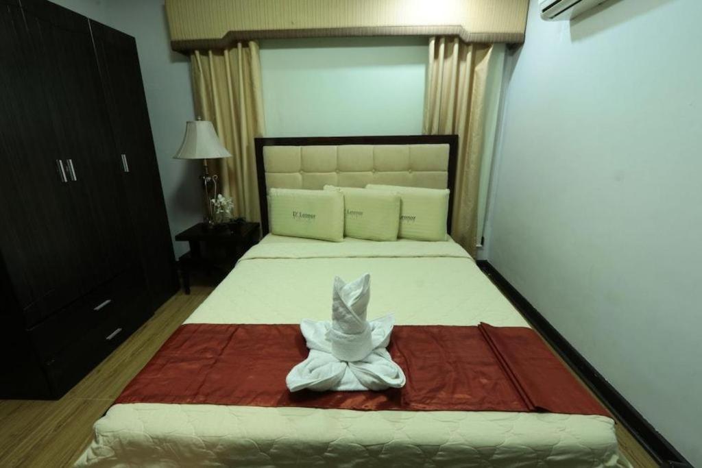 D' Leonor Hotel Davao Экстерьер фото