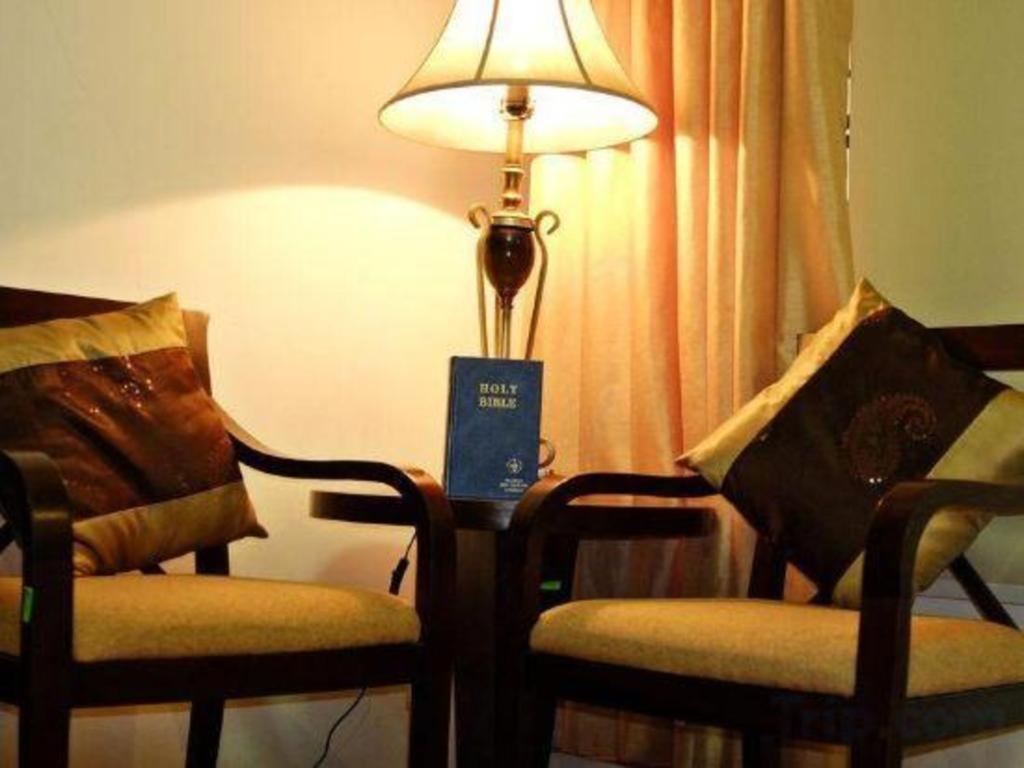 D' Leonor Hotel Davao Экстерьер фото