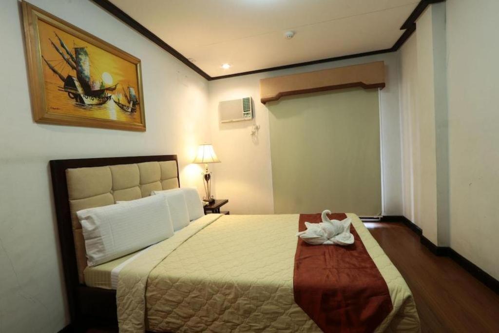 D' Leonor Hotel Davao Экстерьер фото