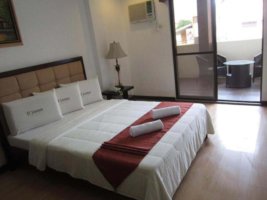 D' Leonor Hotel Davao Экстерьер фото